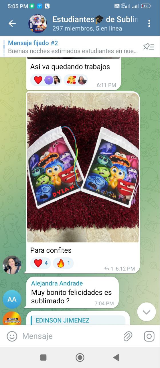 Bolsitas personalizadas para confites compartidas por una estudiante